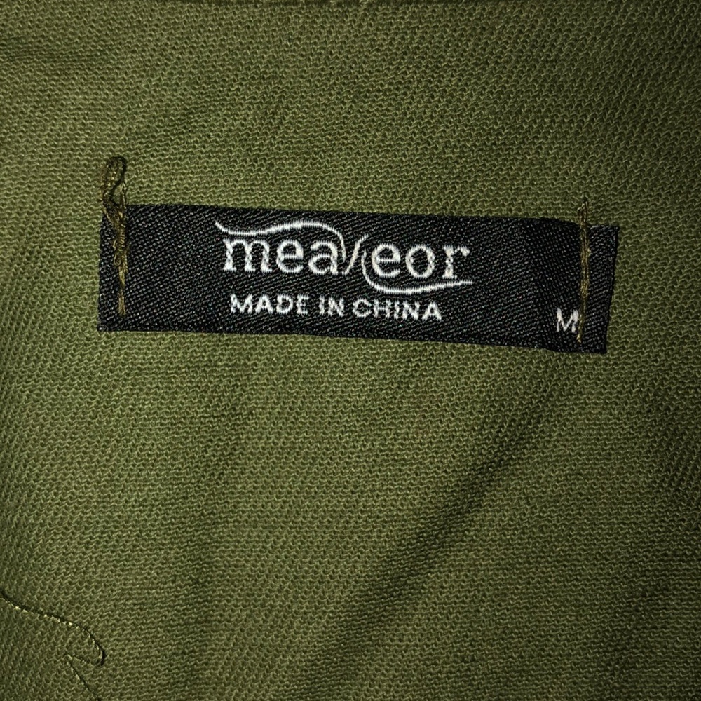 Vest - Picture 3 of 4